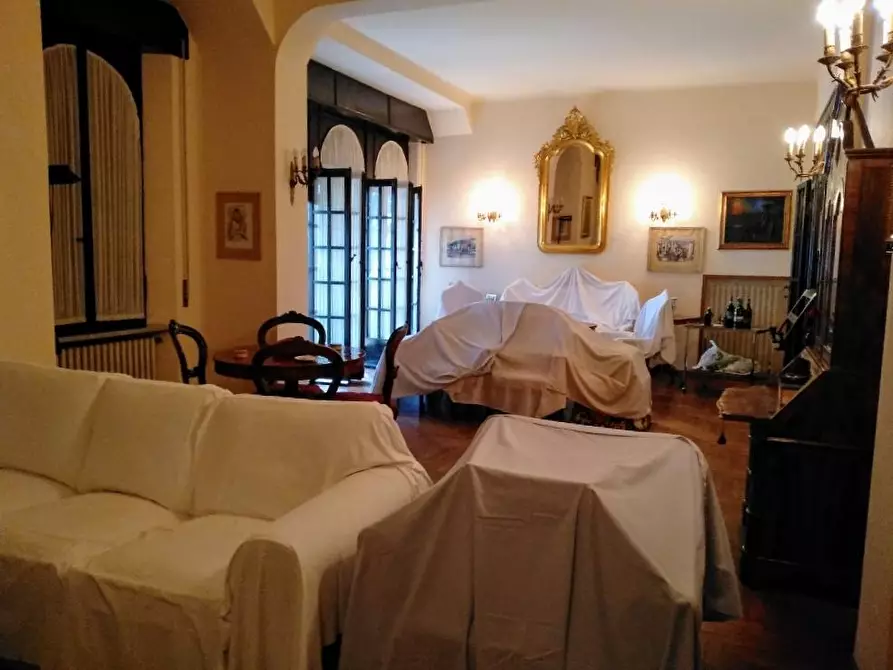 Immagine 11 di Villa in vendita  in CENTRO STORICO a Senigallia