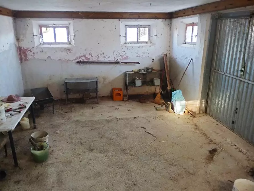 Immagine 9 di Rustico / casale in vendita  in VIA SANGUINETTI a Belvedere Ostrense