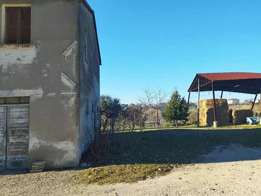 Immagine 14 di Casa colonica in vendita  in CONTRADA FARNETO  a Barbara