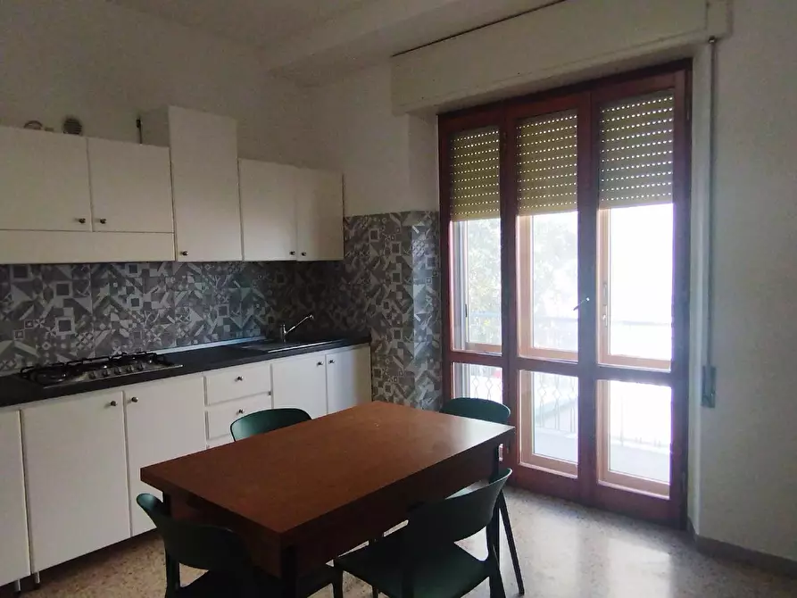 Immagine 4 di Appartamento in vendita  in VIA FOGAZZARO a Senigallia