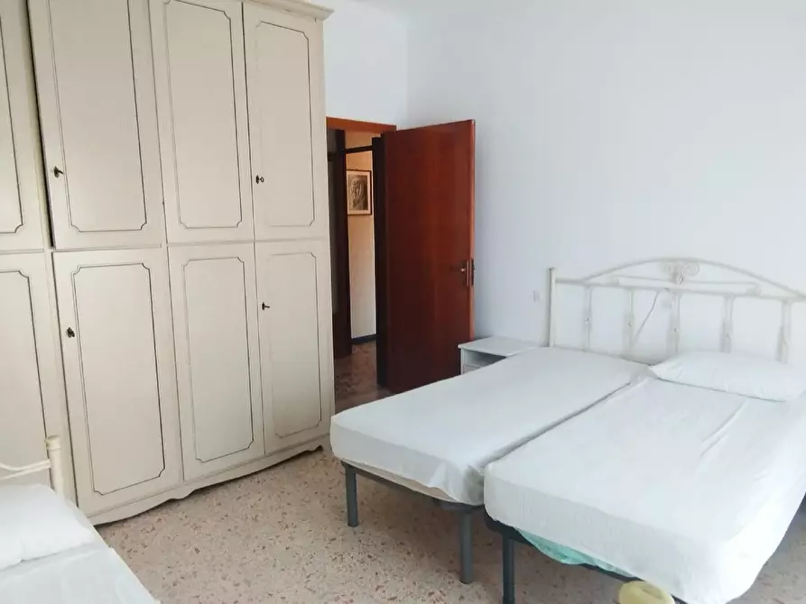 Immagine 9 di Appartamento in vendita  in VIA FOGAZZARO a Senigallia