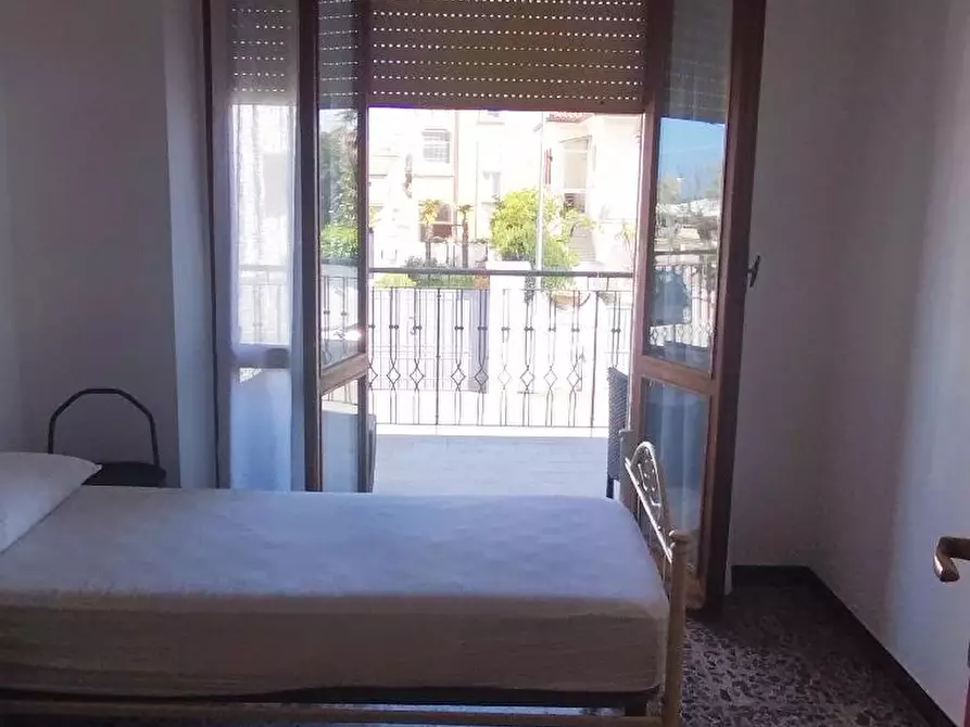 Immagine 11 di Appartamento in vendita  in VIA FOGAZZARO a Senigallia