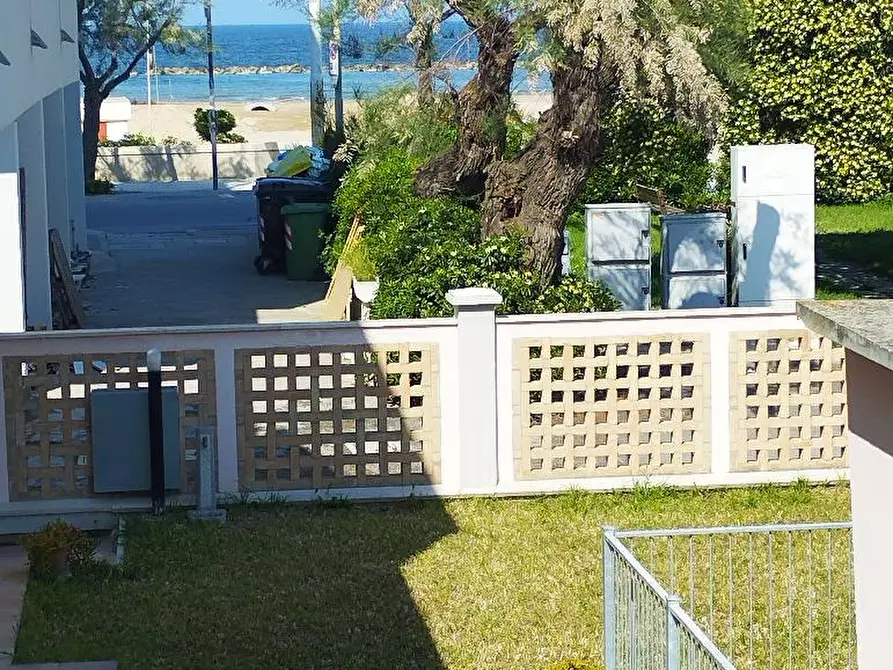 Immagine 12 di Appartamento in vendita  in VIA FOGAZZARO a Senigallia