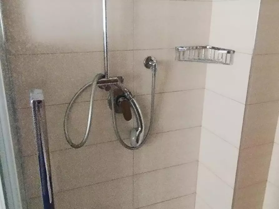 Immagine 15 di Appartamento in vendita  in VIA FOGAZZARO a Senigallia