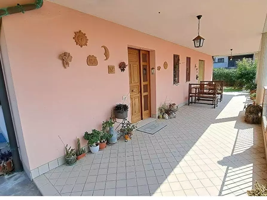 Immagine 1 di Terratetto in vendita  in BORGO PASSERA a Senigallia