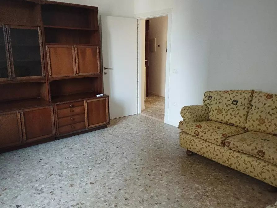 Immagine 12 di Appartamento in affitto  in ZONA PIANO REGOLATORE a Senigallia