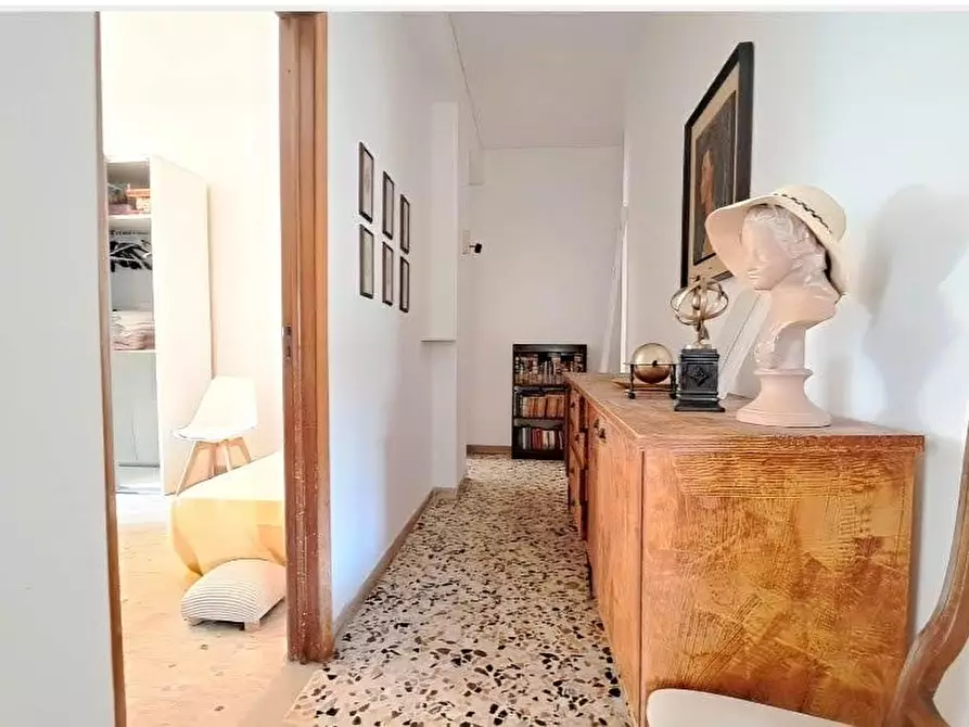 Immagine 10 di Appartamento in vendita  in ZONA PORTONE a Senigallia