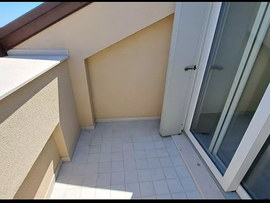 Immagine 12 di Attico in vendita  in ZONA MOLINELLO a Senigallia