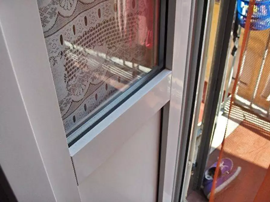 Immagine 3 di Appartamento in vendita  in PIAZZA ROSSELLI, 17 a Ancona