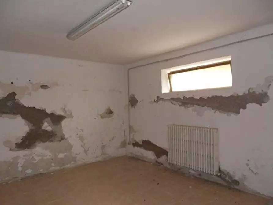 Immagine 6 di Magazzino in vendita  in VIA RAFFAELLO SANZIO, 59 a Ancona