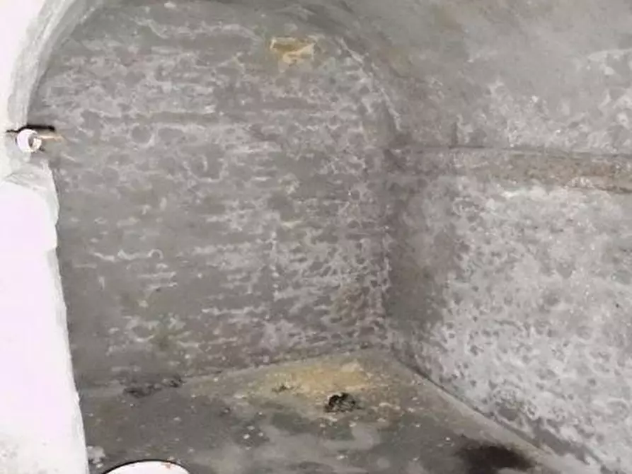 Immagine 18 di Magazzino in vendita  in VIA RAFFAELLO SANZIO, 59 a Ancona