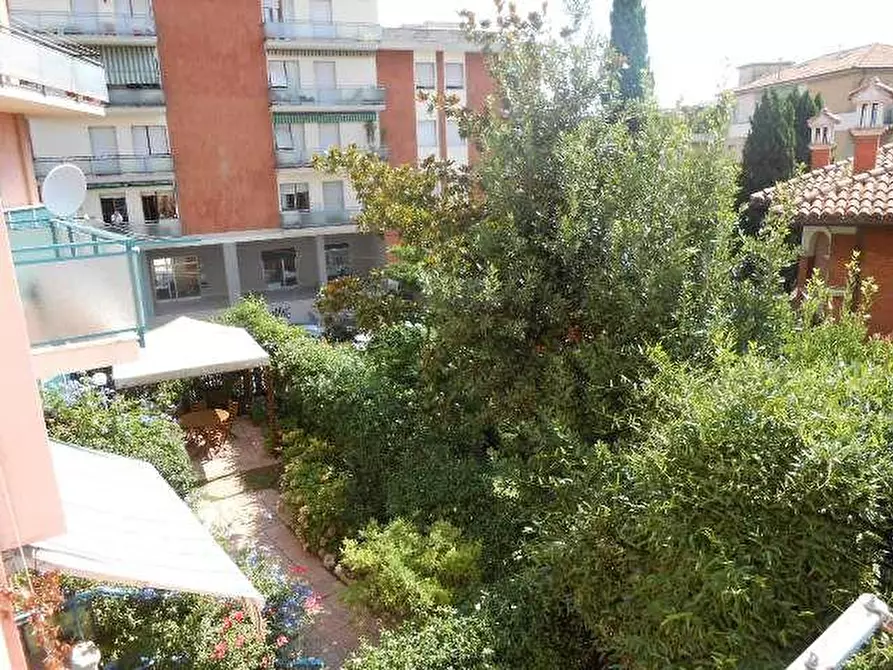 Immagine 13 di Appartamento in vendita  in VIA TIZIANO, 30 ( INT.3) a Ancona