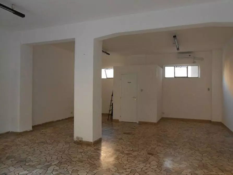 Immagine 5 di Locale residenziale in affitto  in VIA ANTINORI a Ancona