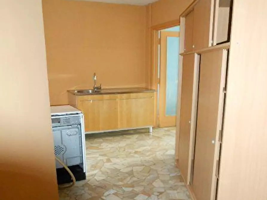 Immagine 1 di Locale residenziale in affitto  in VIA XXIX SETTEMBRE a Ancona
