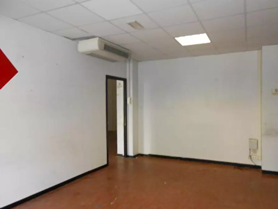 Immagine 4 di Attività commerciale in vendita  in PALOMBARE, 52 a Ancona