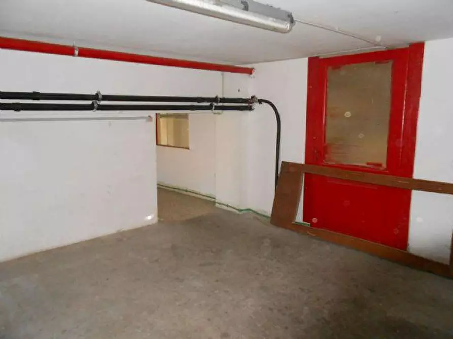 Immagine 19 di Attività commerciale in vendita  in PALOMBARE, 52 a Ancona