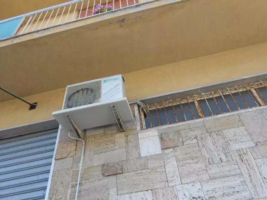 Immagine 29 di Attività commerciale in vendita  in PALOMBARE, 52 a Ancona