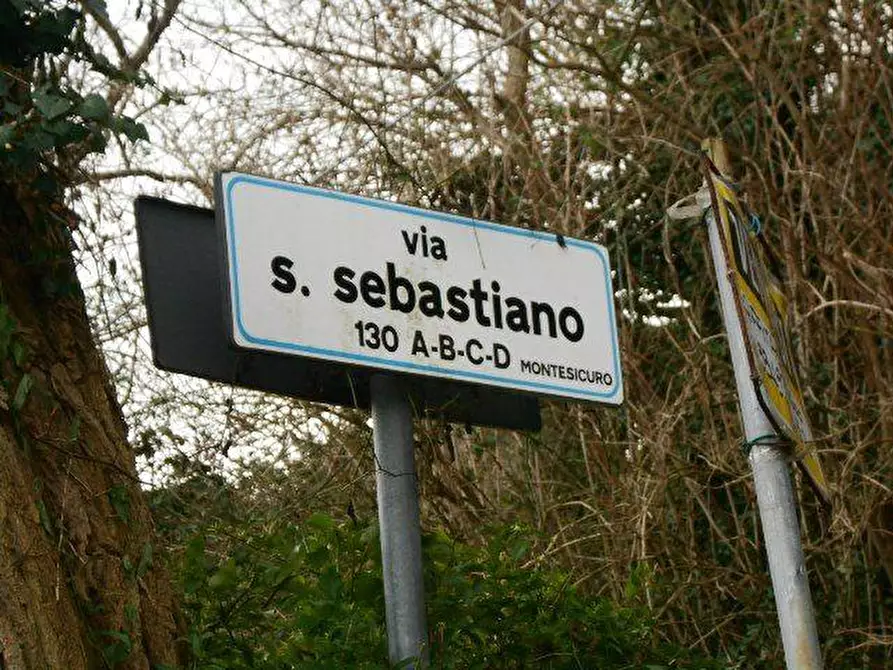 Immagine 3 di Terreno agricolo in vendita  in VIA SAN SEBASTIANO, 130 a Falconara Marittima