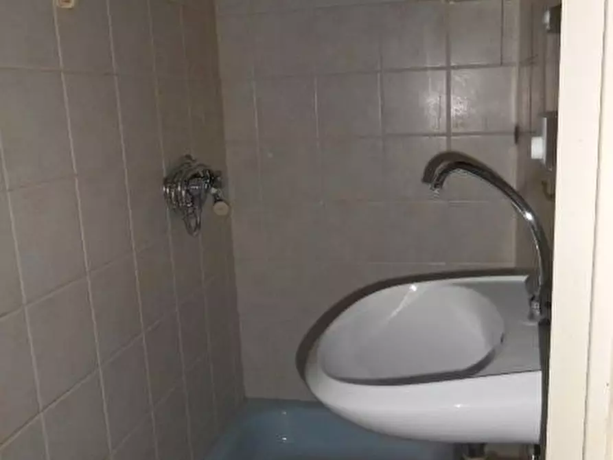 Immagine 2 di Locale residenziale in vendita  in VIA MACERATA, 31 a Ancona