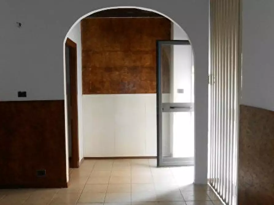 Immagine 5 di Locale residenziale in vendita  in VIA MACERATA, 31 a Ancona