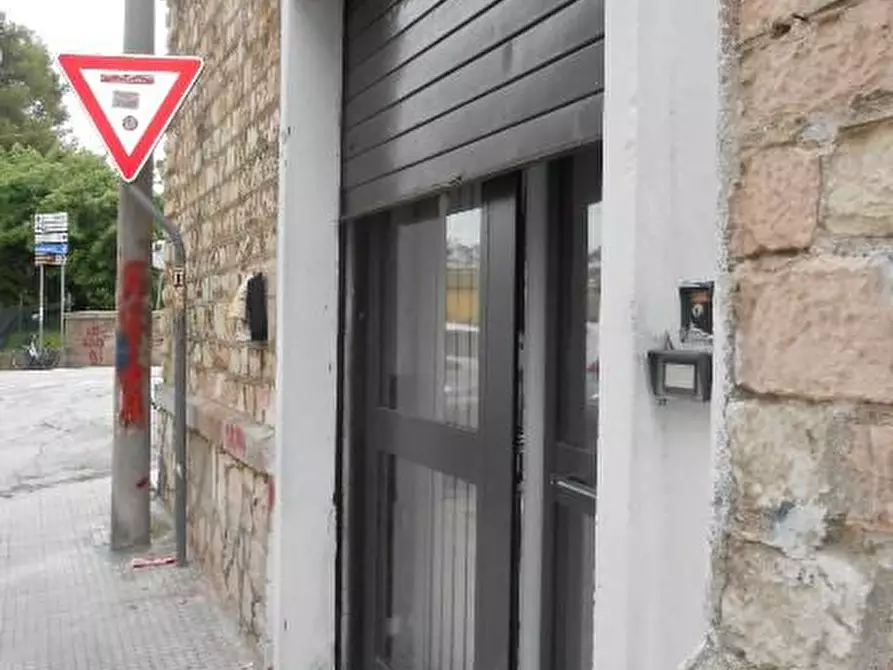 Immagine 8 di Locale residenziale in vendita  in VIA MACERATA, 31 a Ancona