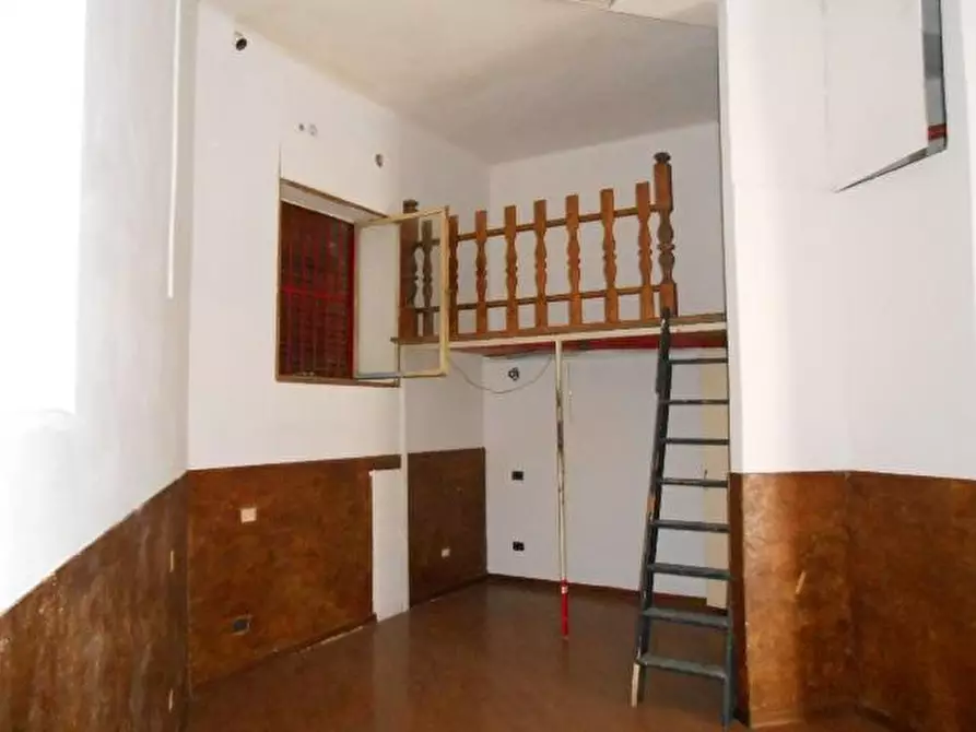 Immagine 12 di Locale residenziale in vendita  in VIA MACERATA, 31 a Ancona