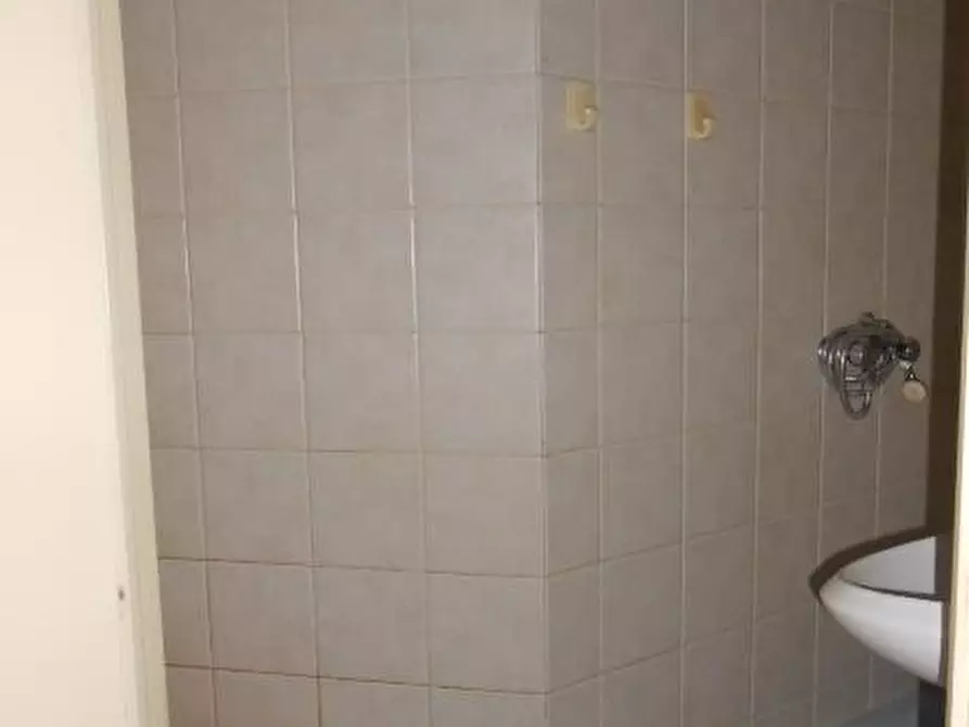 Immagine 14 di Locale residenziale in vendita  in VIA MACERATA, 31 a Ancona