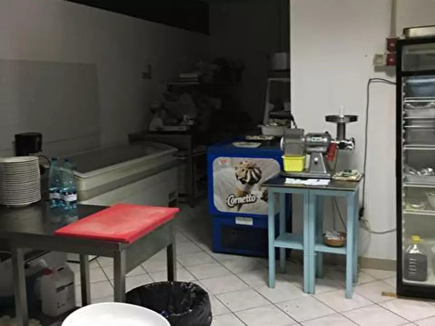 Immagine 13 di Bar / Ristorante in vendita  in VIA DELLA TECNICA, 1 a Falconara Marittima