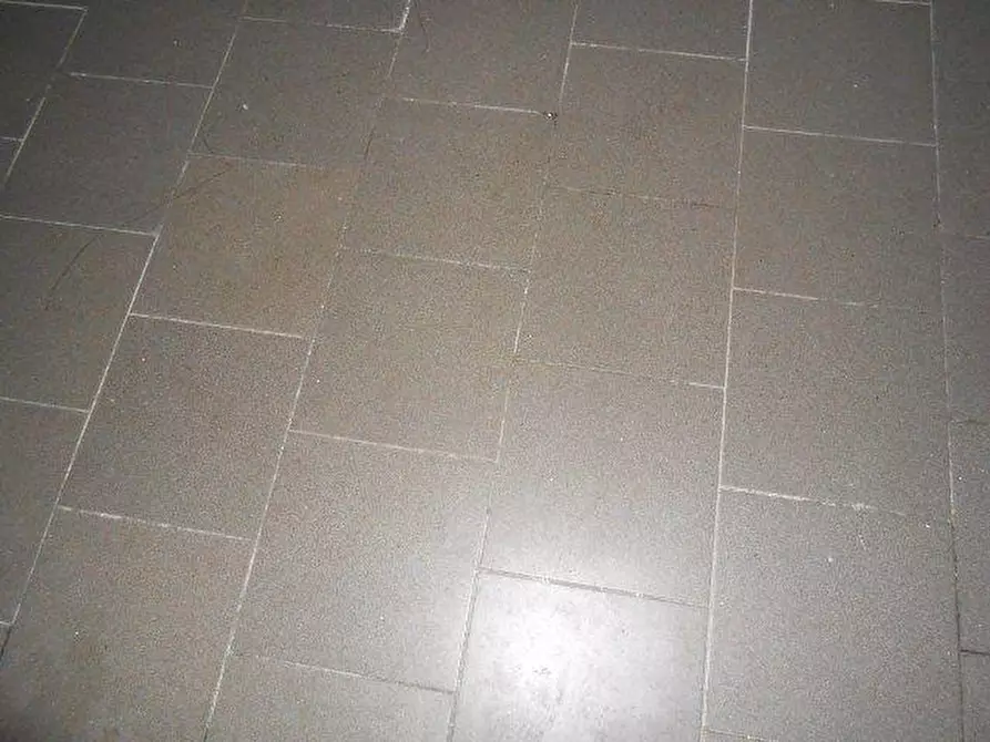 Immagine 4 di Locale commerciale in vendita  in VIA MAGGINI, 45 a Ancona