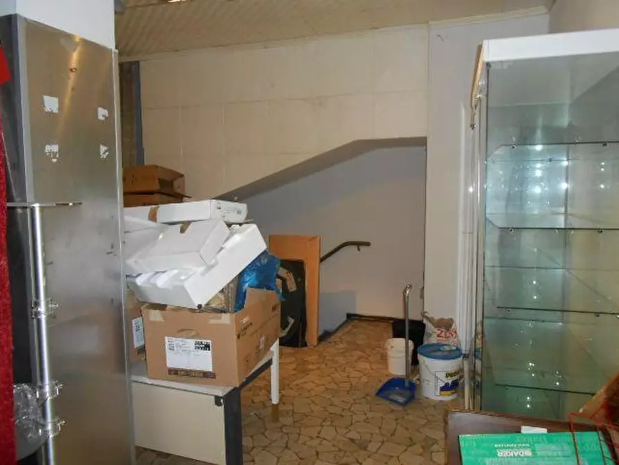 Immagine 10 di Negozio in vendita  in CORSO GARIBALDI, 80 a Ancona