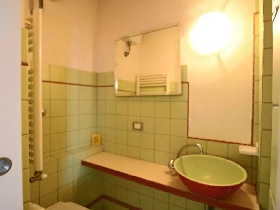 Immagine 11 di Appartamento in vendita  in PIAZZA ROSSELLI, 24 a Ancona