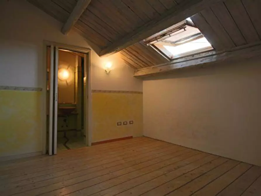 Immagine 13 di Appartamento in vendita  in PIAZZA ROSSELLI, 24 a Ancona