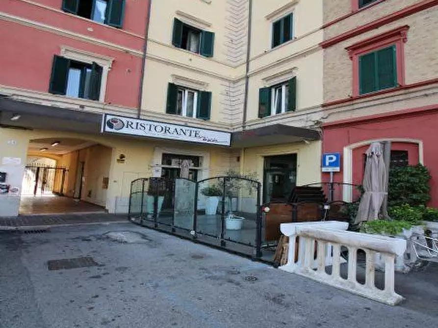Immagine 15 di Appartamento in vendita  in PIAZZA ROSSELLI, 24 a Ancona