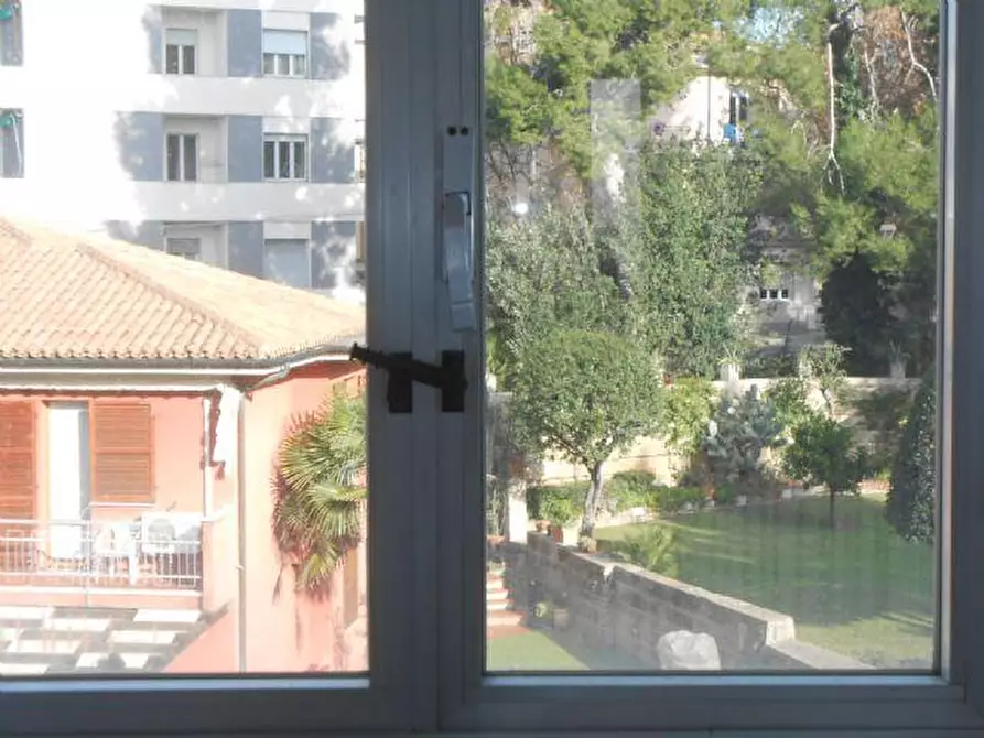 Immagine 13 di Appartamento in vendita  in VIA MANZONI, 2 a Ancona