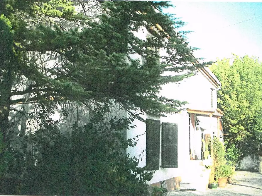 Immagine 1 di Casa indipendente in vendita  in VIA ACQUASANTA, 1 a Belvedere Ostrense