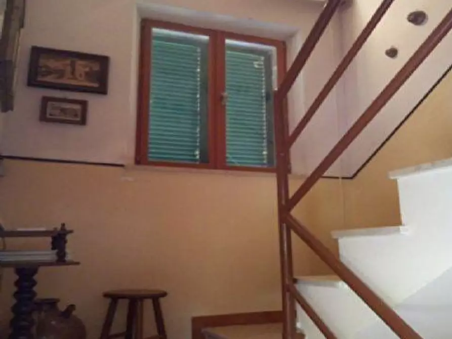 Immagine 12 di Porzione di casa in vendita  in VIA CERQUETO, 2 P0GGIOSAN VICINO, MC a Macerata