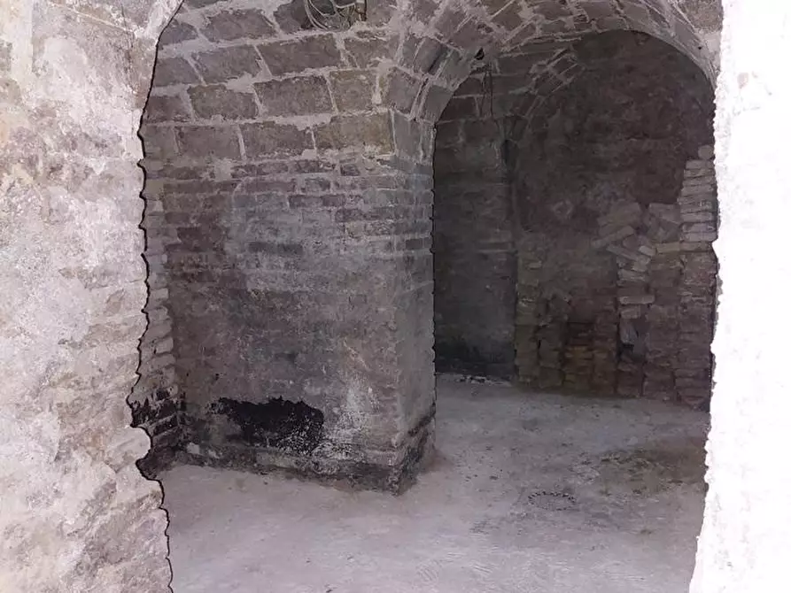 Immagine 11 di Locale residenziale in vendita  in VIA DELLE GRAZIE, 86 a Ancona