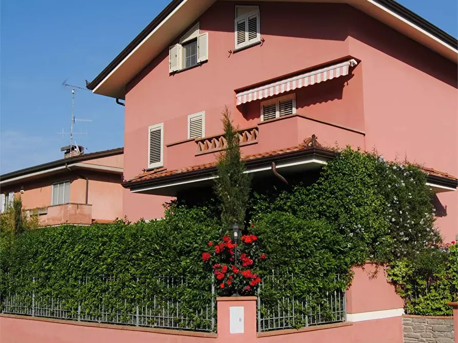 Casa indipendente in vendita in bozzano a Massarosa