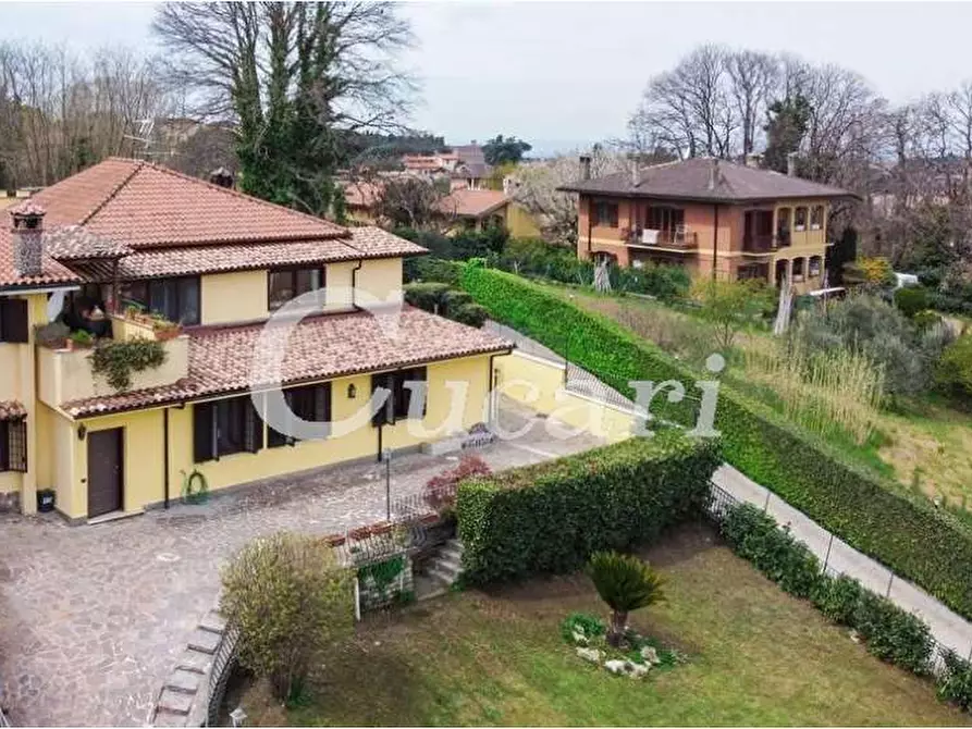 Appartamento in vendita in via Del Pratone a Grottaferrata