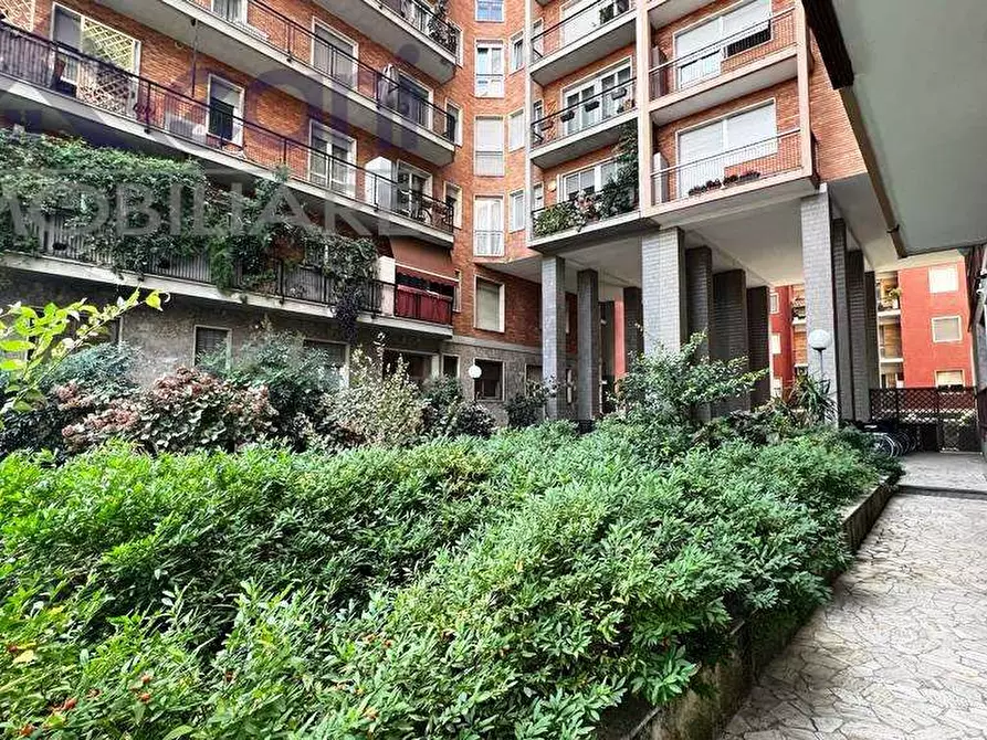 Appartamento in vendita in CENISIO 4 a Milano