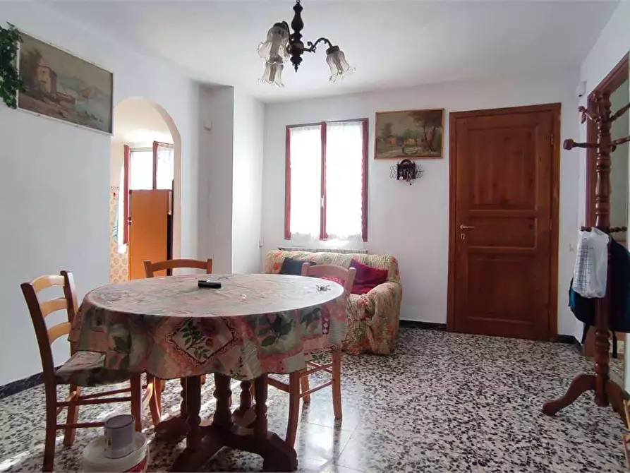 Casa indipendente in vendita in Via Umberto I 19 a Cosio D'arroscia