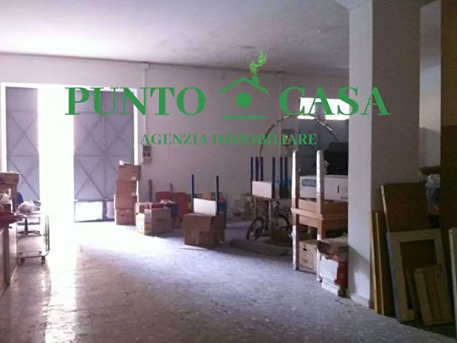 Magazzino in affitto in Via Primerano a Lamezia Terme
