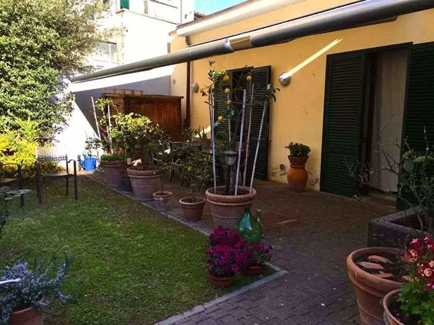 Appartamento in vendita in Via Carlo Bini a Livorno