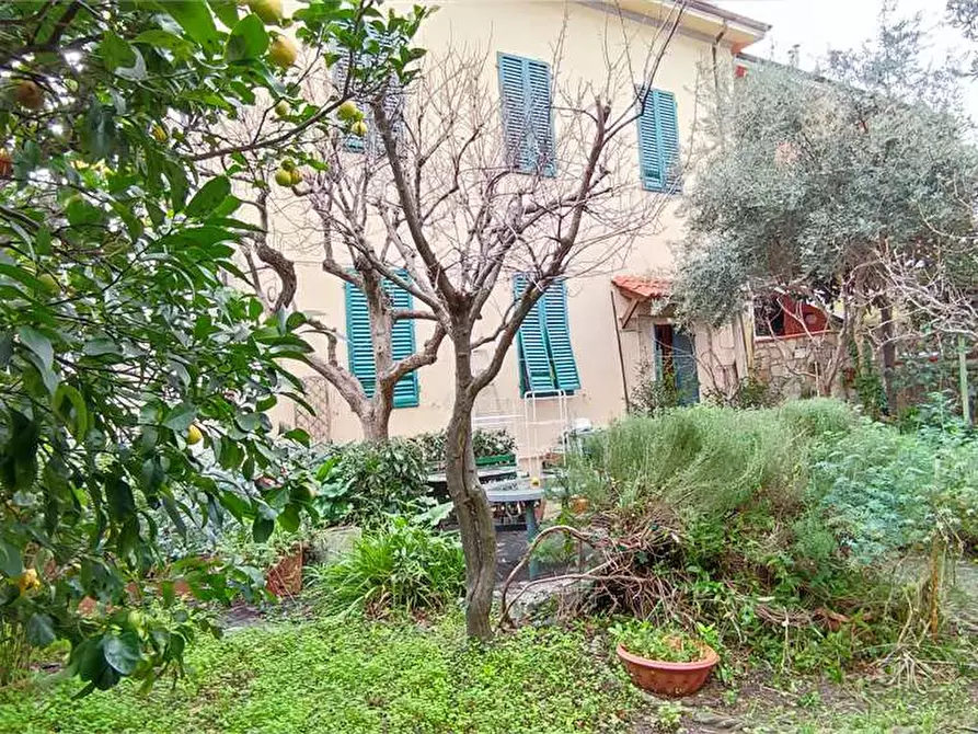 Casa bifamiliare in vendita in Via del Panificio a Livorno