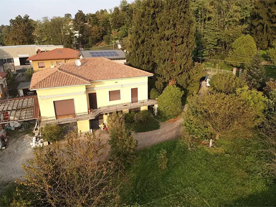 Villa in vendita in via Giacomo Matteotti a Cavaria Con Premezzo