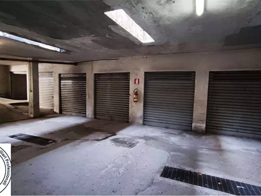 Immagine 1 di Garage in vendita  in via juvarra 12 a Nichelino