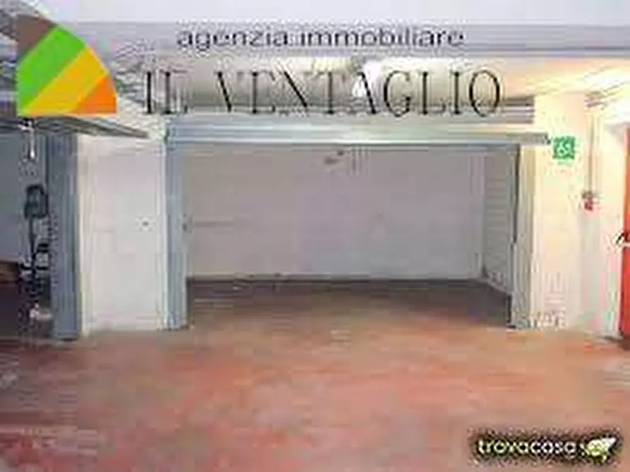 Immagine 1 di Garage in vendita  a Fiorano Modenese