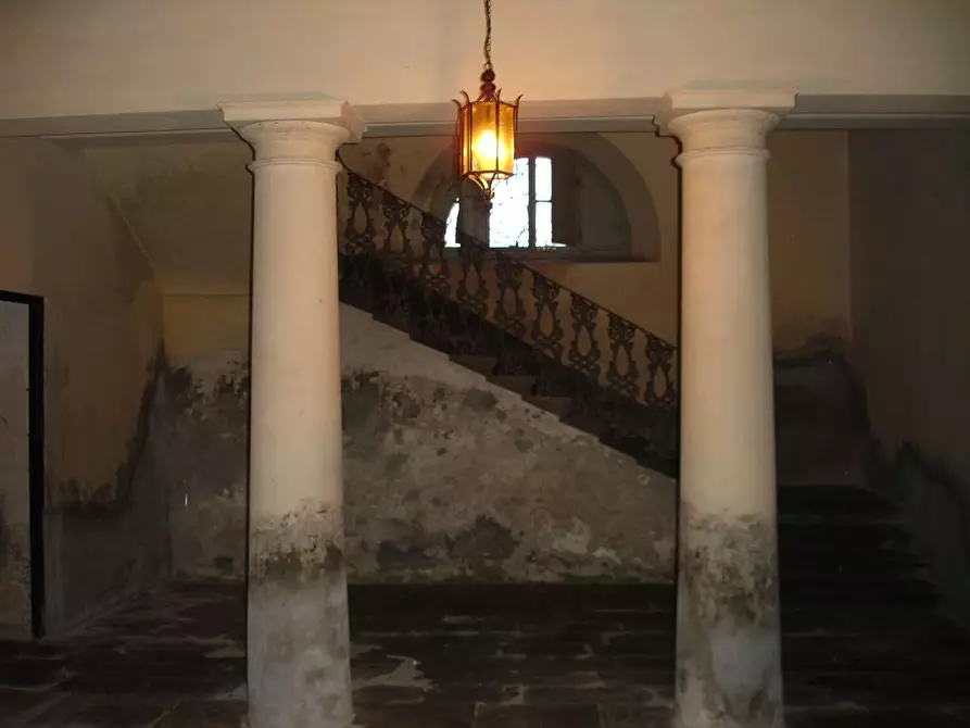 Immagine 2 di Stabile in vendita  in porcari a Porcari