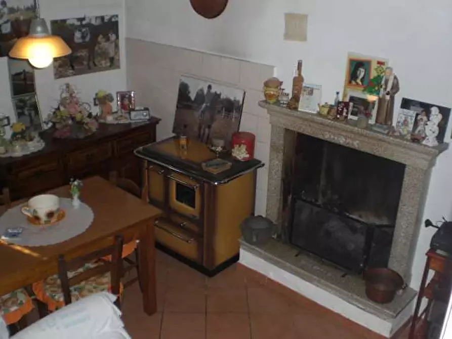 Immagine 1 di Casa indipendente in vendita  in villa basilica a Villa Basilica