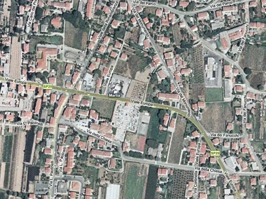 Immagine 1 di Negozio in affitto  in marlia a Capannori